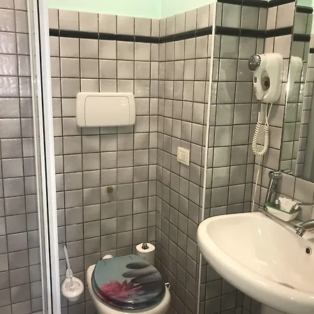 Hotel Ad Centrum Di Fraccaroli Fabio Verona