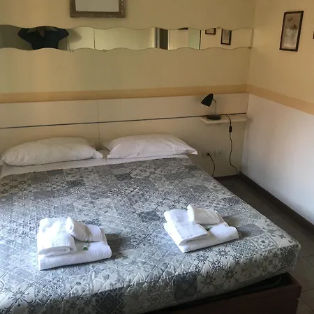 Ad Centrum Di Fraccaroli Fabio 2*
