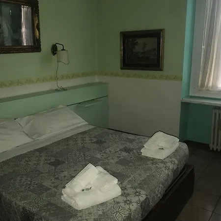 Hotel Ad Centrum Di Fraccaroli Fabio Verona