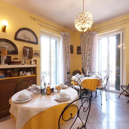 Ad Centrum Di Fraccaroli Fabio Hotel
